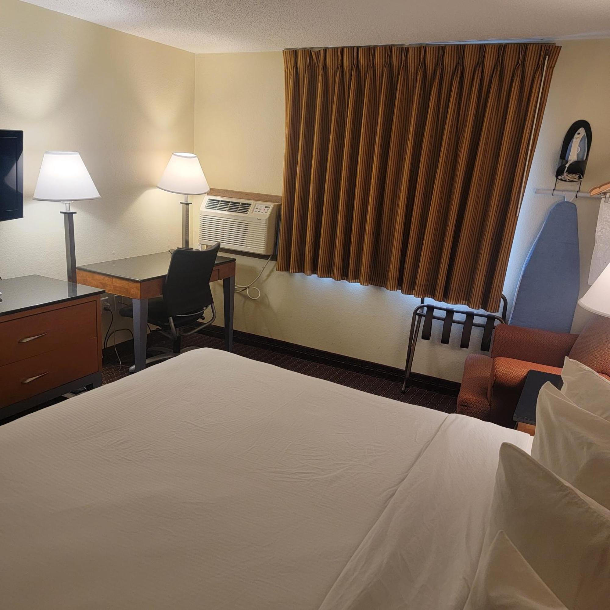 Days Inn By Wyndham Fort Dodge Ngoại thất bức ảnh