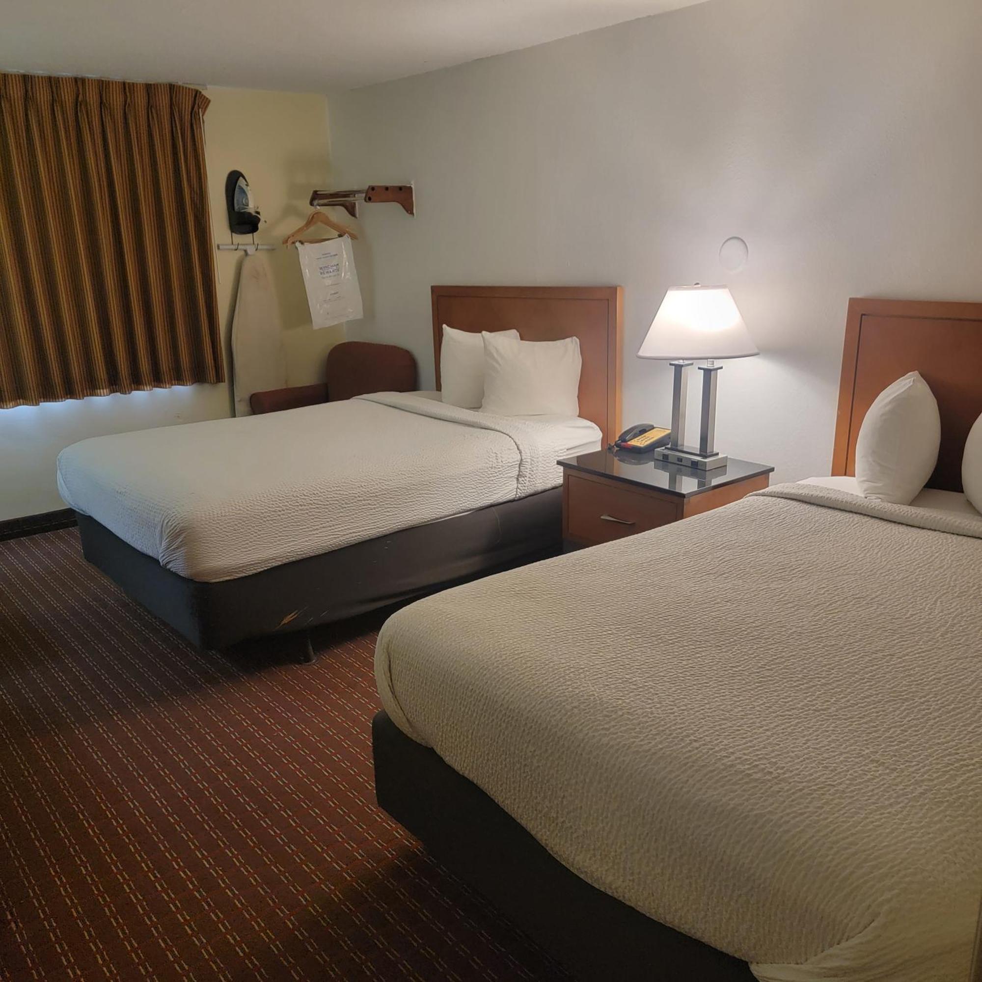 Days Inn By Wyndham Fort Dodge Ngoại thất bức ảnh