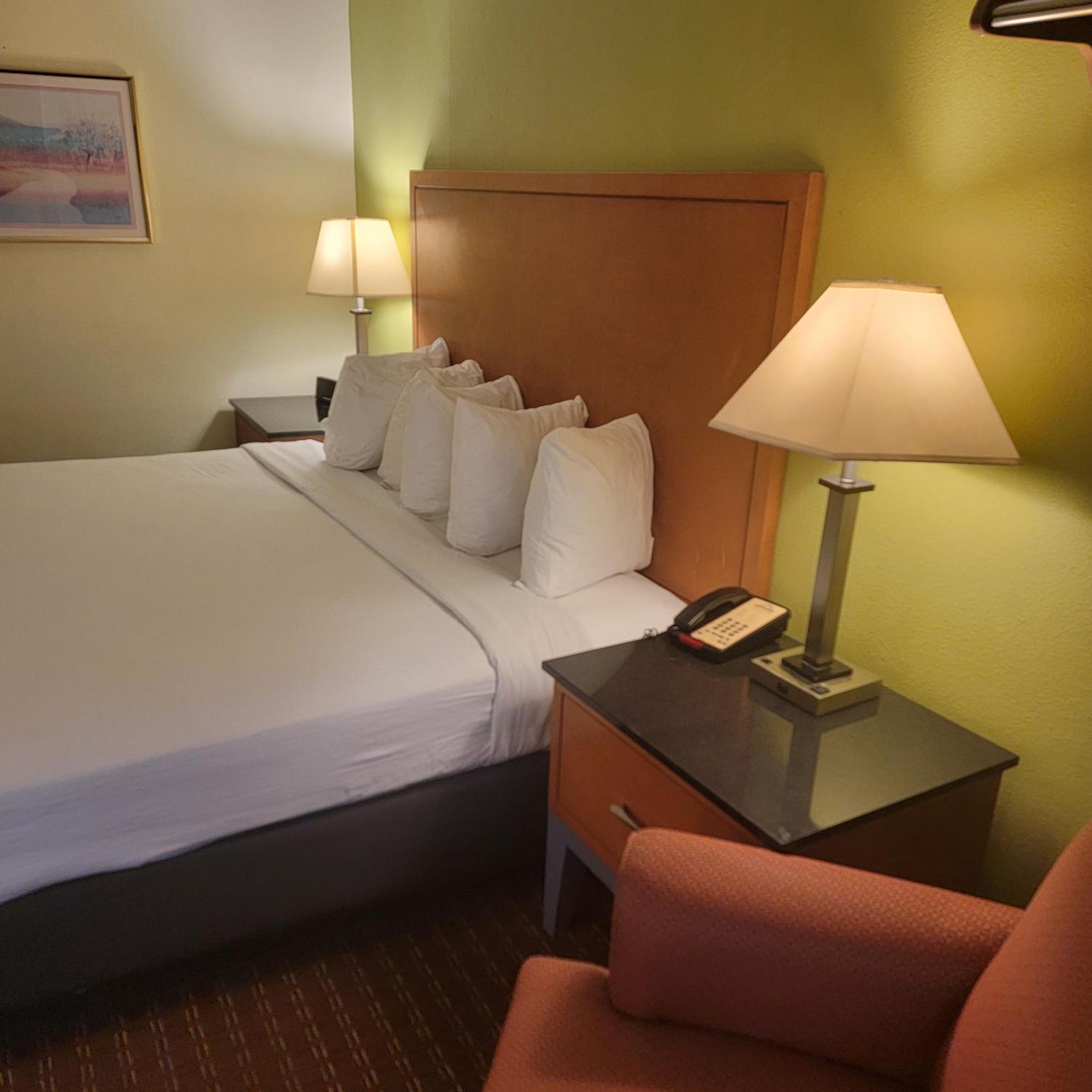 Days Inn By Wyndham Fort Dodge Ngoại thất bức ảnh
