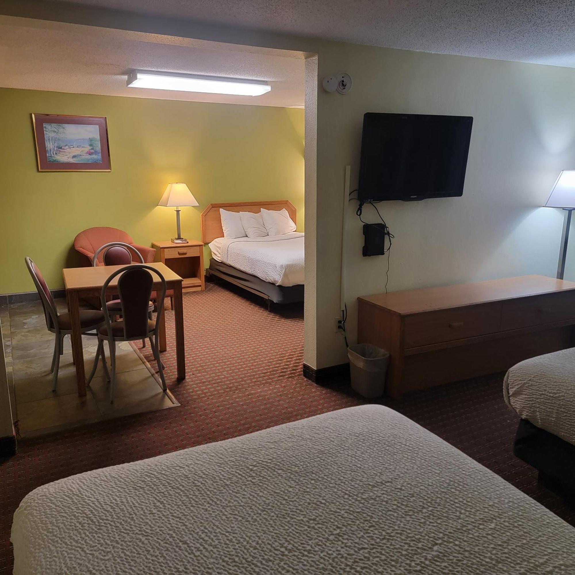 Days Inn By Wyndham Fort Dodge Ngoại thất bức ảnh