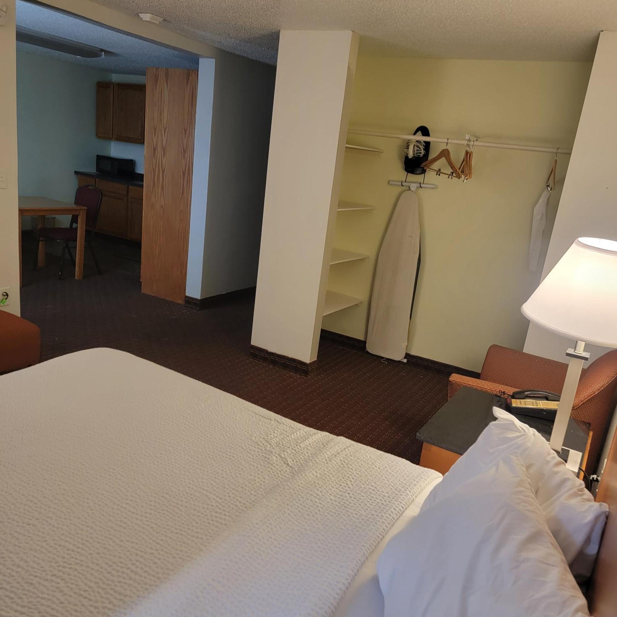 Days Inn By Wyndham Fort Dodge Ngoại thất bức ảnh